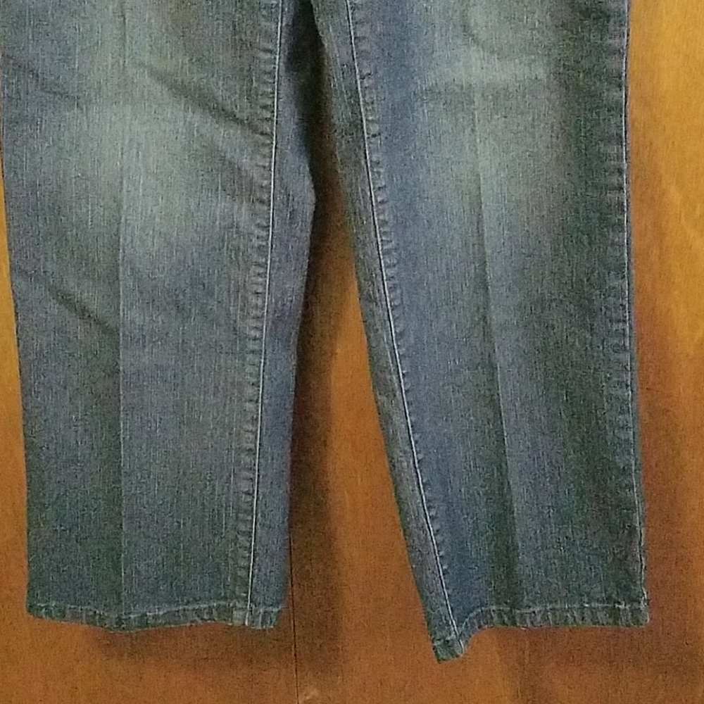 NWT Christopher & Banks Straight Leg Jean 4P - Picture 3 of 6
